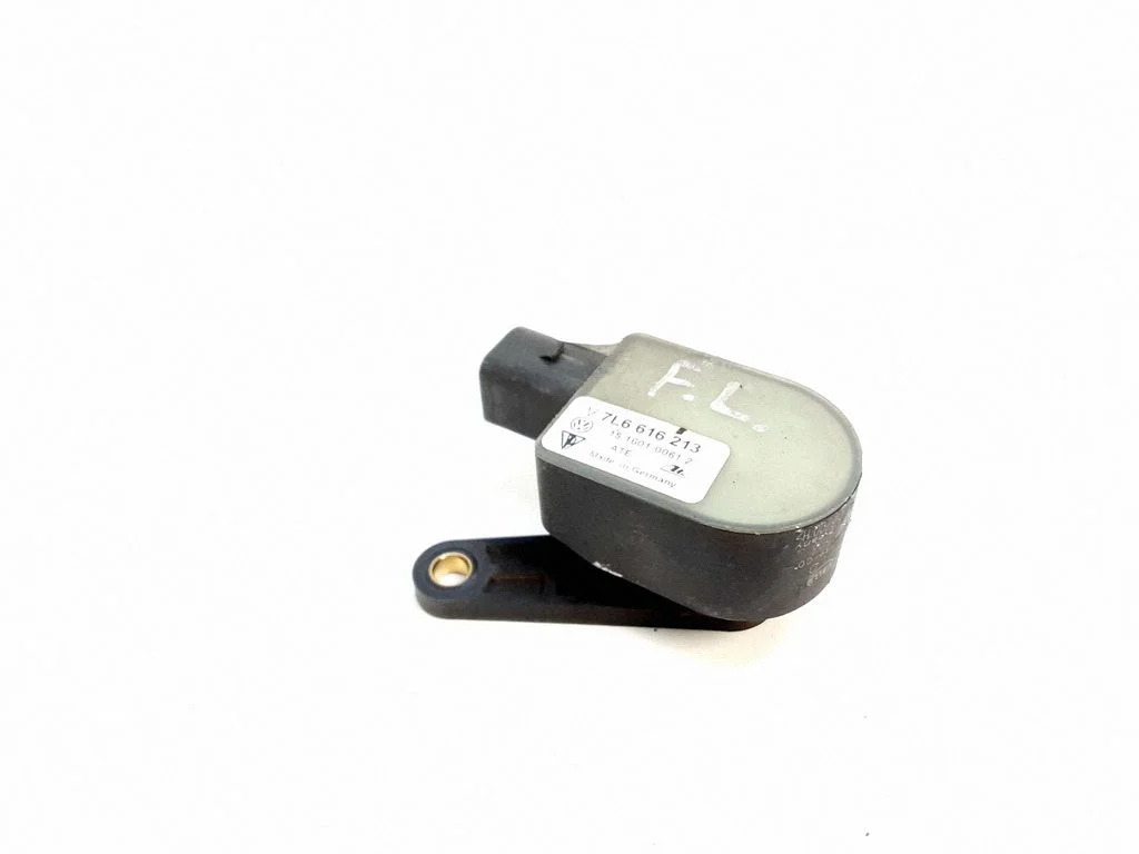 Headlight/headlamp level sensor – Volkswagen Touareg I (2002-2010)
