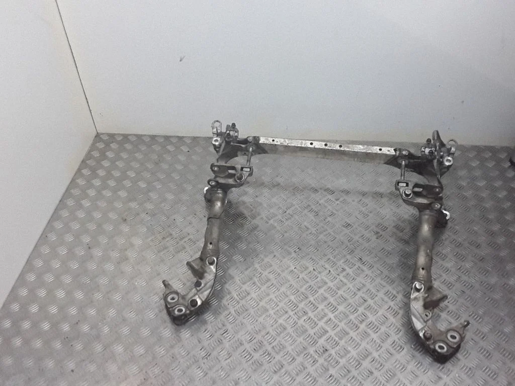 Belka przednia (sanki) 8R0399315G