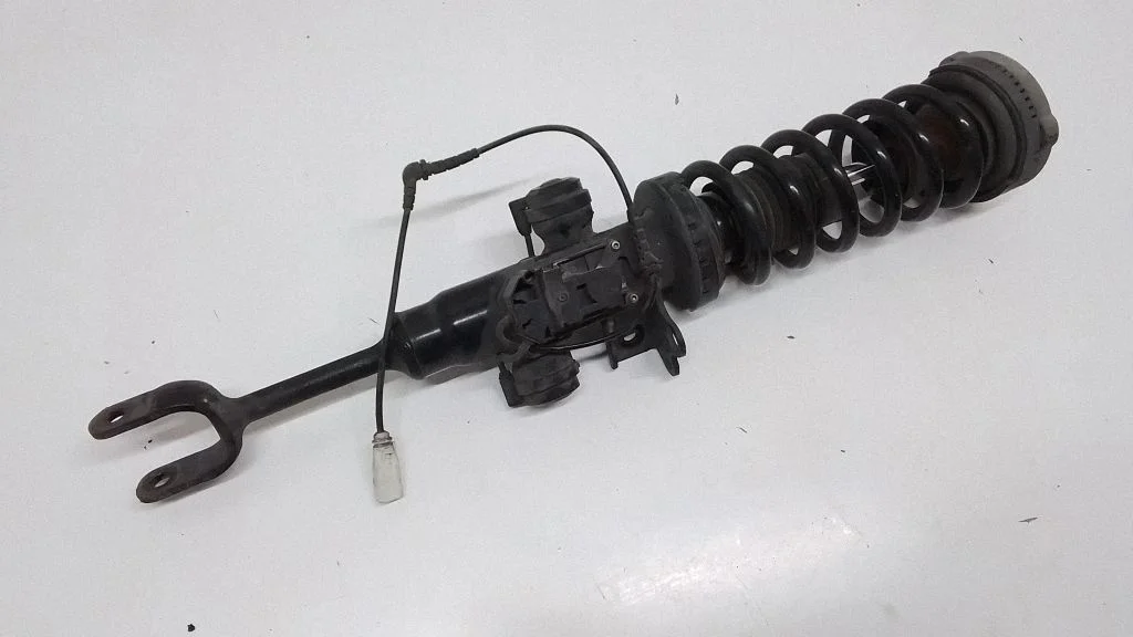 Front shock absorber/damper 6796923