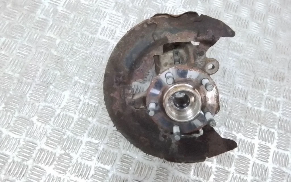 Front wheel hub 3M513K170