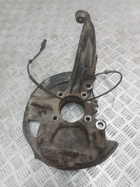 Front wheel hub – Land Rover Discovery 3 - LR3 (2005-2009)