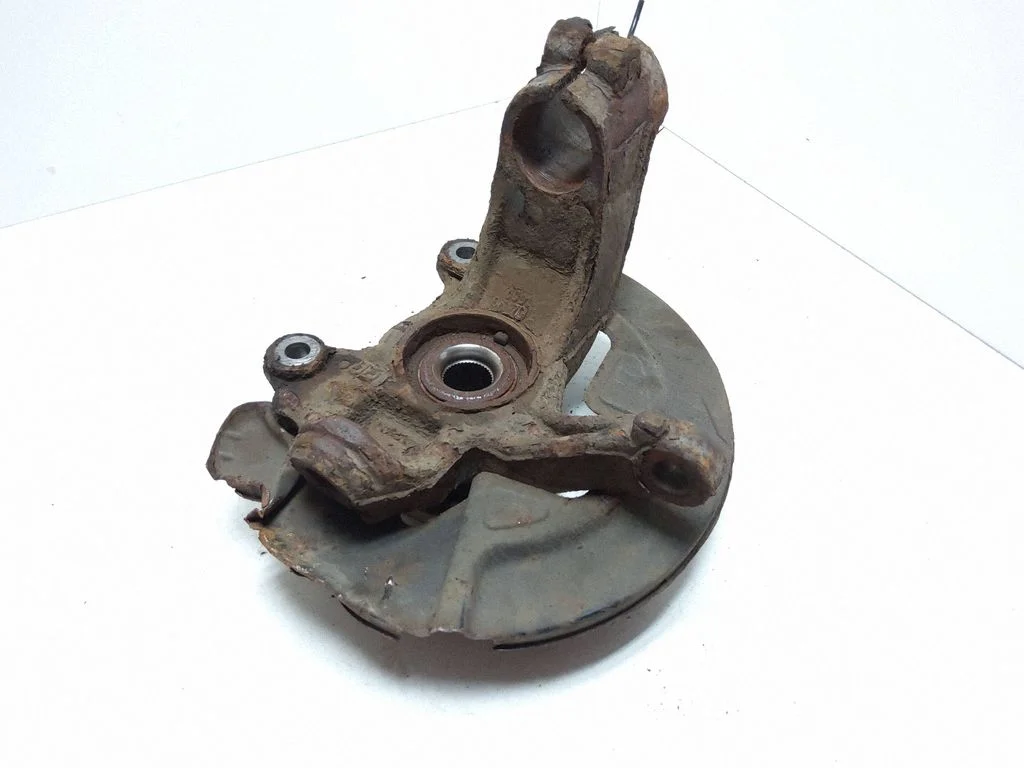 Front wheel hub – right
