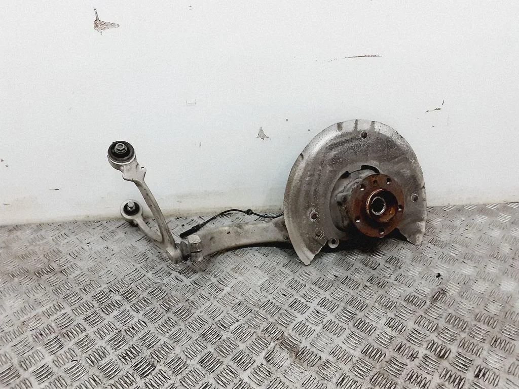 Front wheel hub – front right