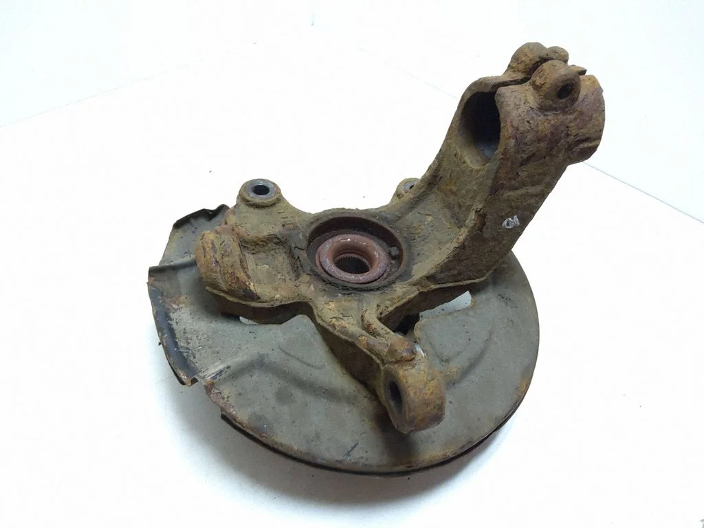 Front wheel hub – right