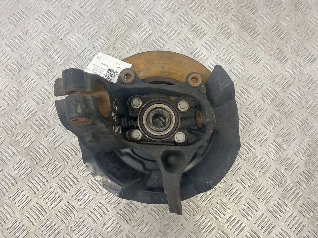 Front wheel hub