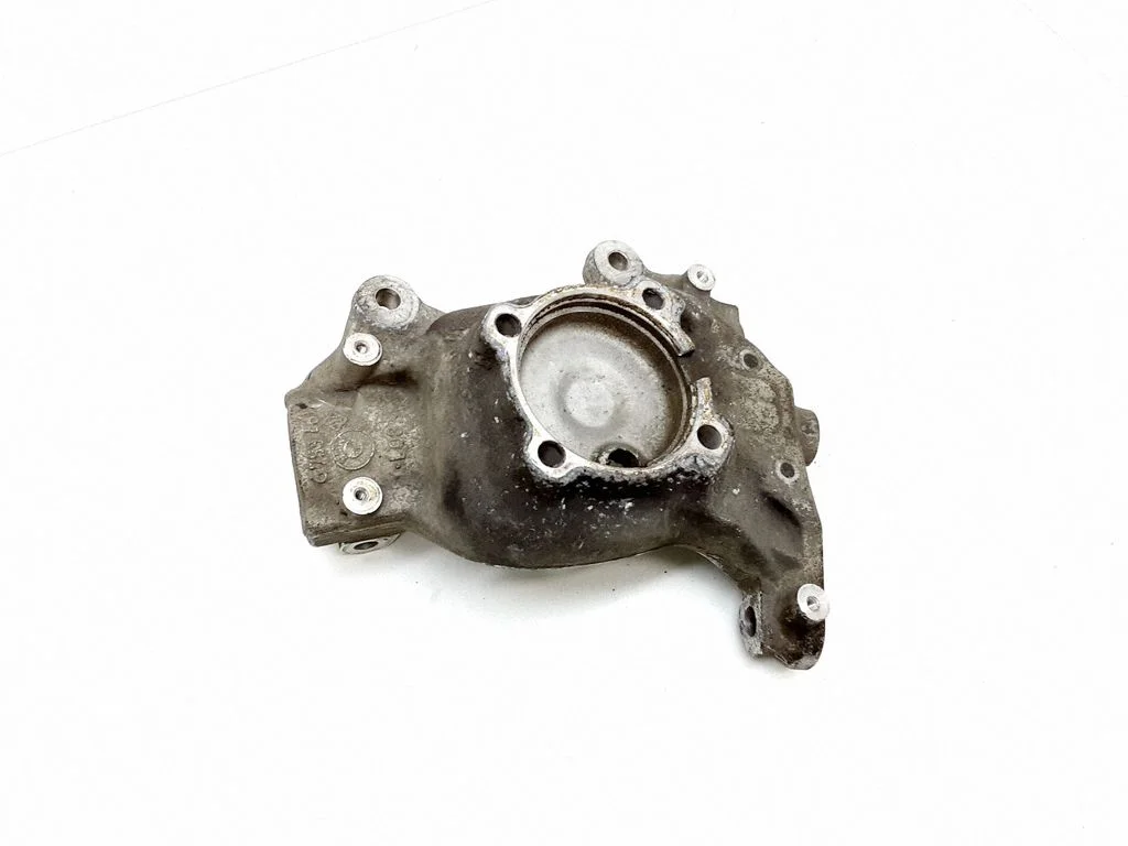 Front wheel hub – front left