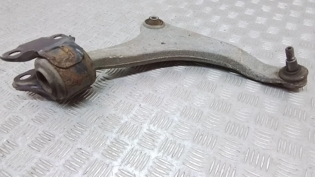 Front lower control arm/wishbone – front left