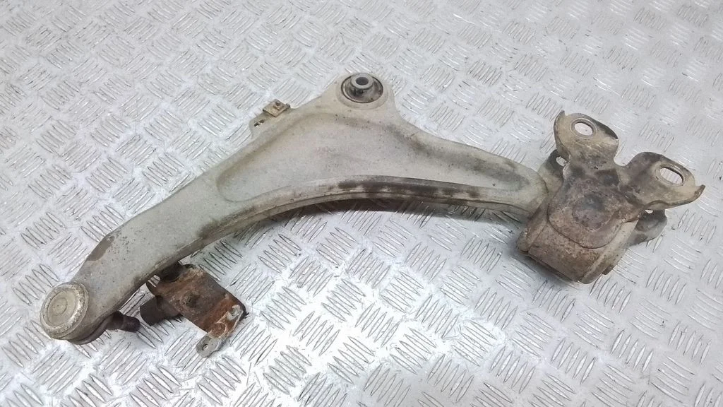 Front lower control arm/wishbone – front right