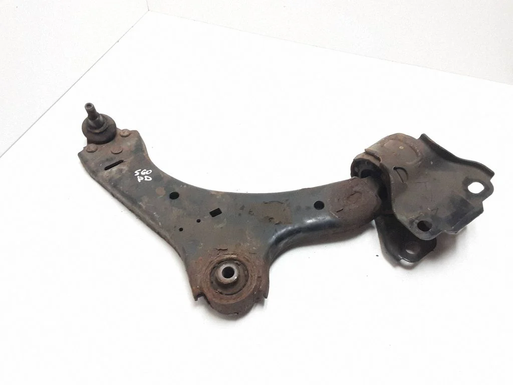 Front lower control arm/wishbone – front right