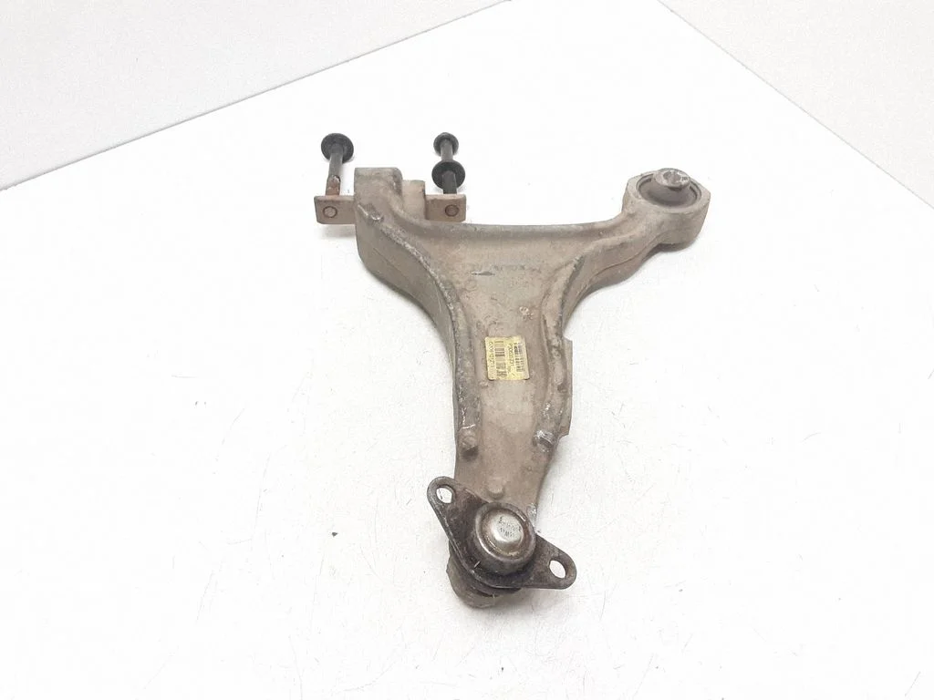 Front lower control arm/wishbone P30635231