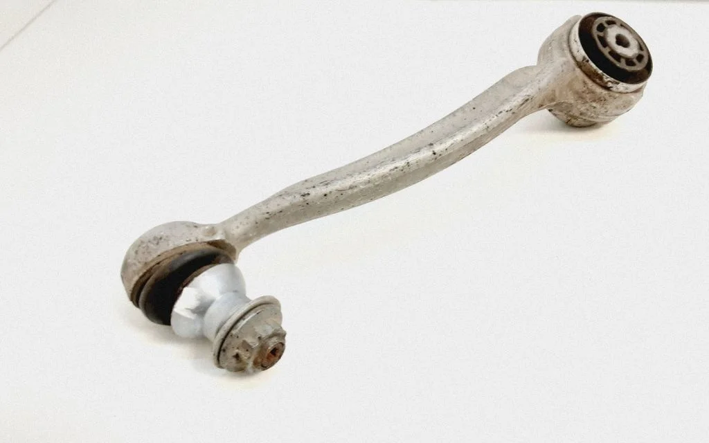 Front lower control arm/wishbone 20506RE