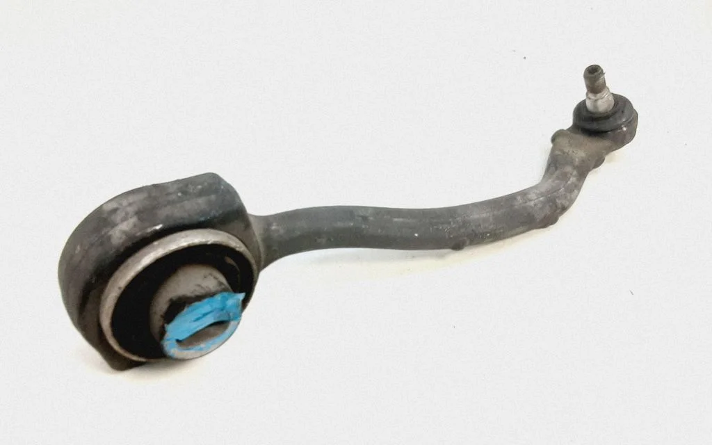 Front lower control arm/wishbone – Mercedes-Benz E-Class W211 (2002-2009)