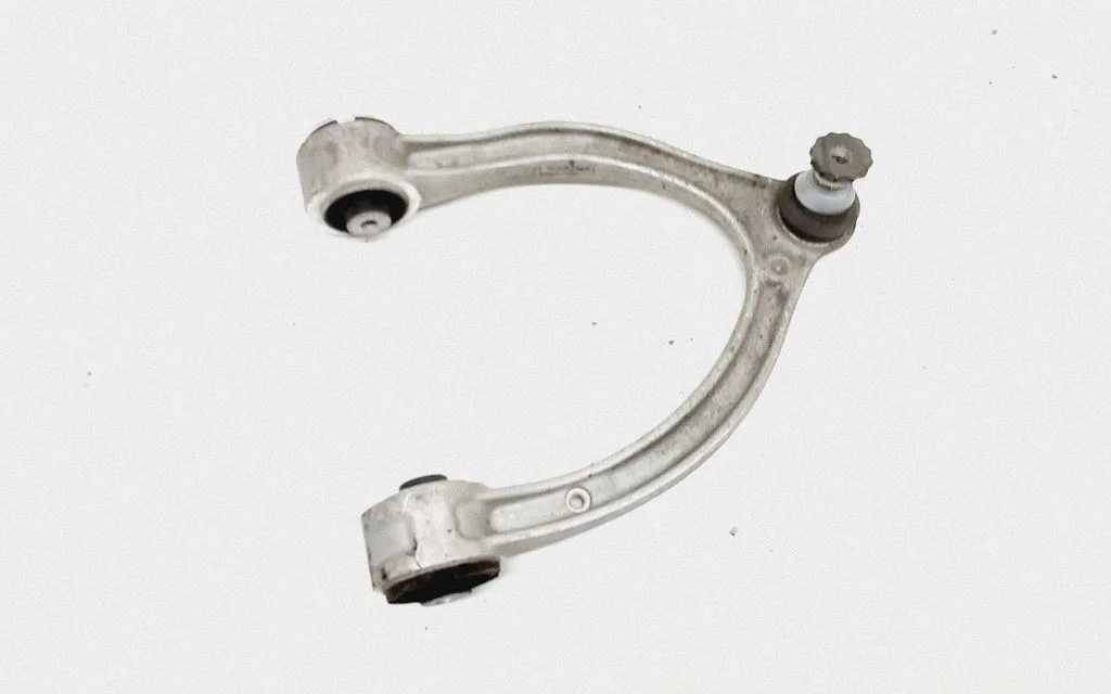 Front lower control arm/wishbone – front right