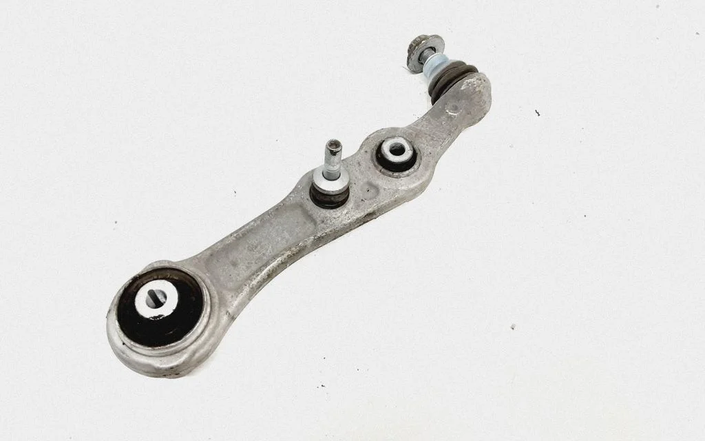 Front lower control arm/wishbone 20514RE