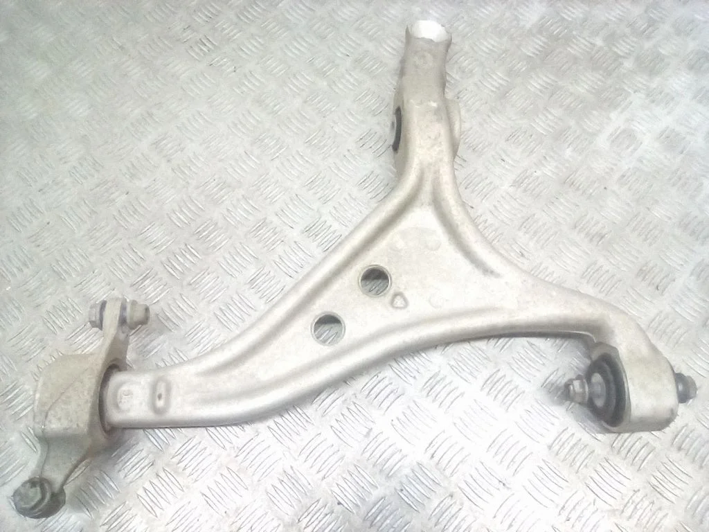 Front lower control arm/wishbone – front right
