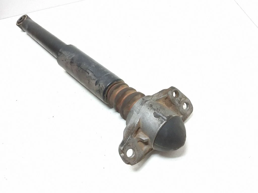 Tagumine amortisaator 561512011E