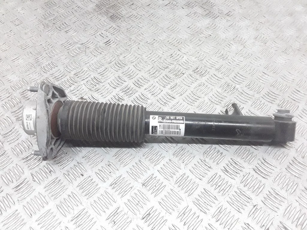 Tagumine amortisaator 6867866