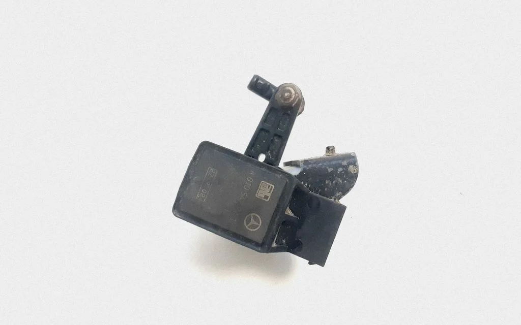 Headlight/headlamp level sensor – Mercedes-Benz E-Class W211 (2002-2009)