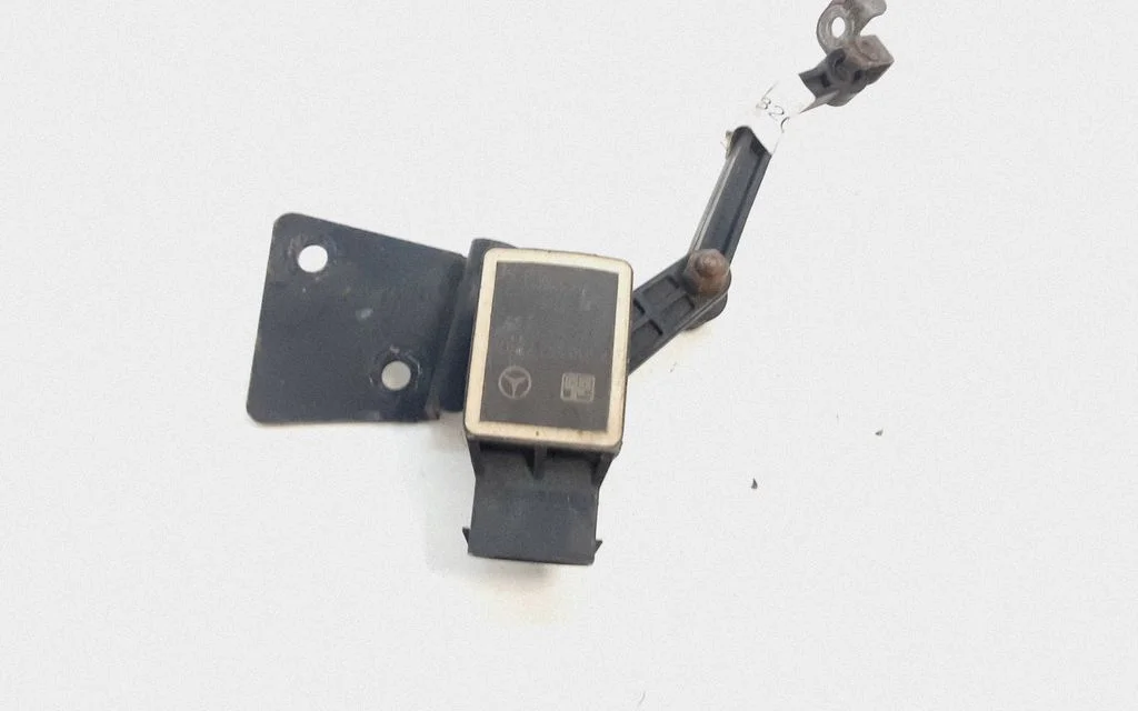 Headlight/headlamp level sensor – Mercedes-Benz S-Class W220 (1998-2006)