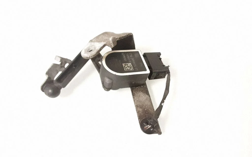 Headlight/headlamp level sensor – BMW 5 Series G30 G31 G38 (2016-)