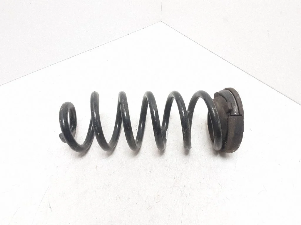 Rear coil spring 55331D3000