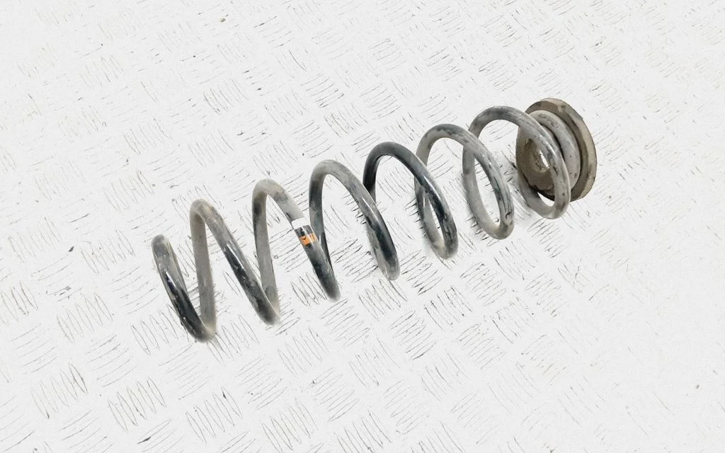 Tagumine keerdvedru – Skoda Octavia Mk2 (1Z) (2004-2013)