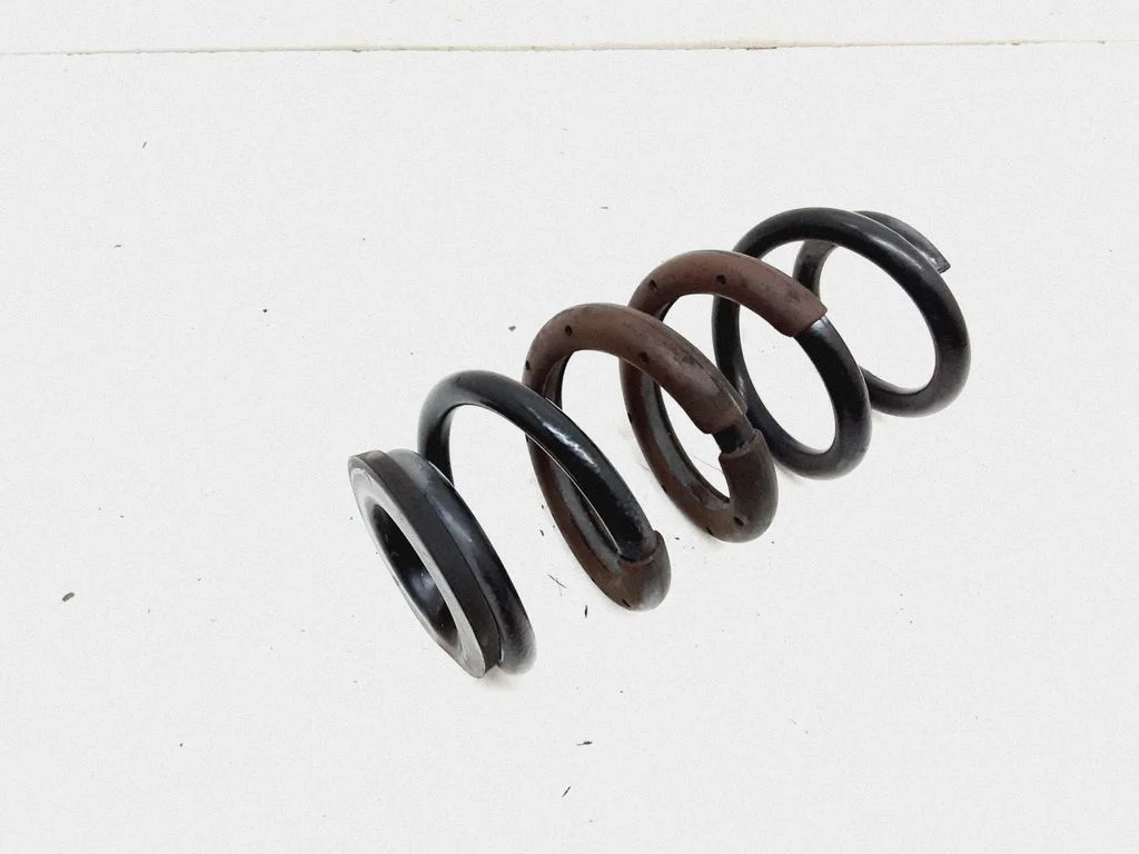 Rear coil spring – right