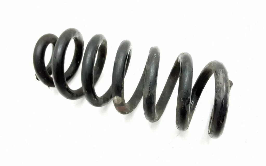 Rear coil spring – Mercedes-Benz C-Class W205 (2014-2021)