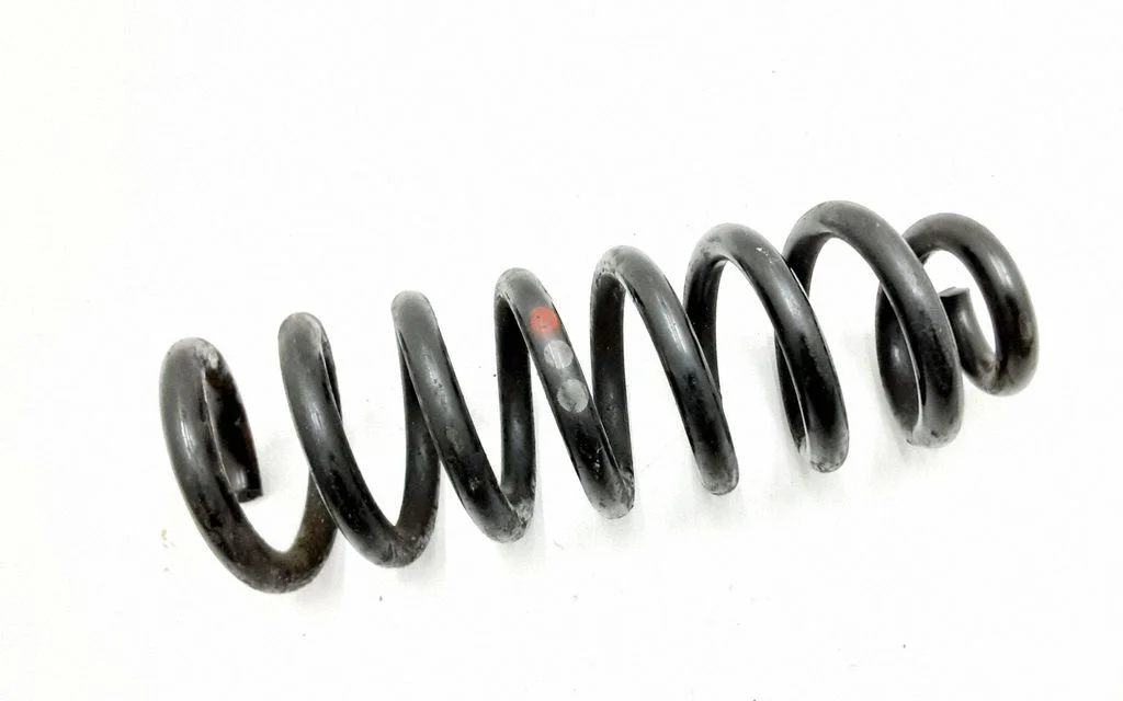 Rear coil spring – Mercedes-Benz C-Class W205 (2014-2021)