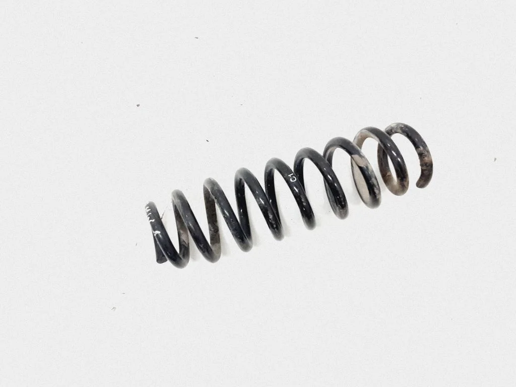 Tagumine keerdvedru – BMW 3-seeria E90 E91 (2005-2012)
