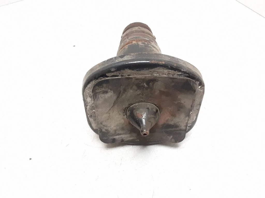 Rear coil spring rubber mount – Volvo XC60 (2009-2013)