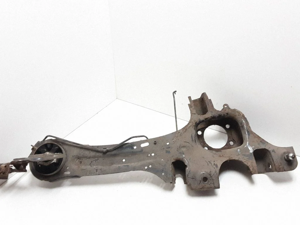 Tagumine rumm 6G915A959