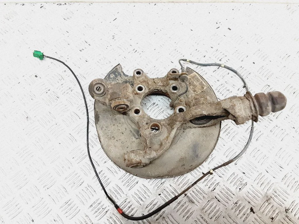 Rear wheel hub 30793075
