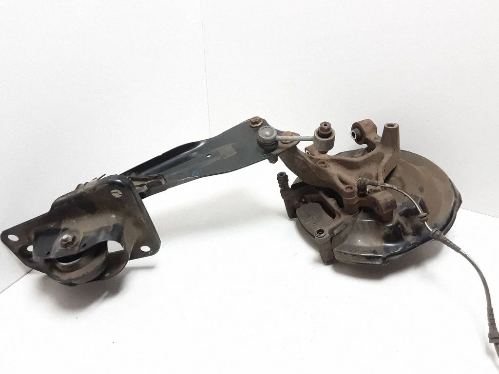 Tagumine rumm 1K0505225H