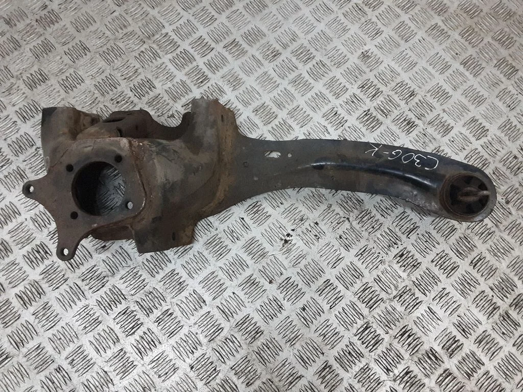 Rear wheel hub – Volvo S40 (2008-2012)