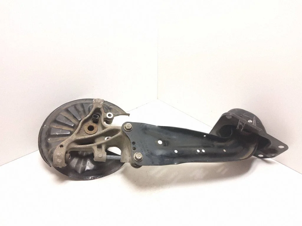 Tagumine rumm 5Q0505225