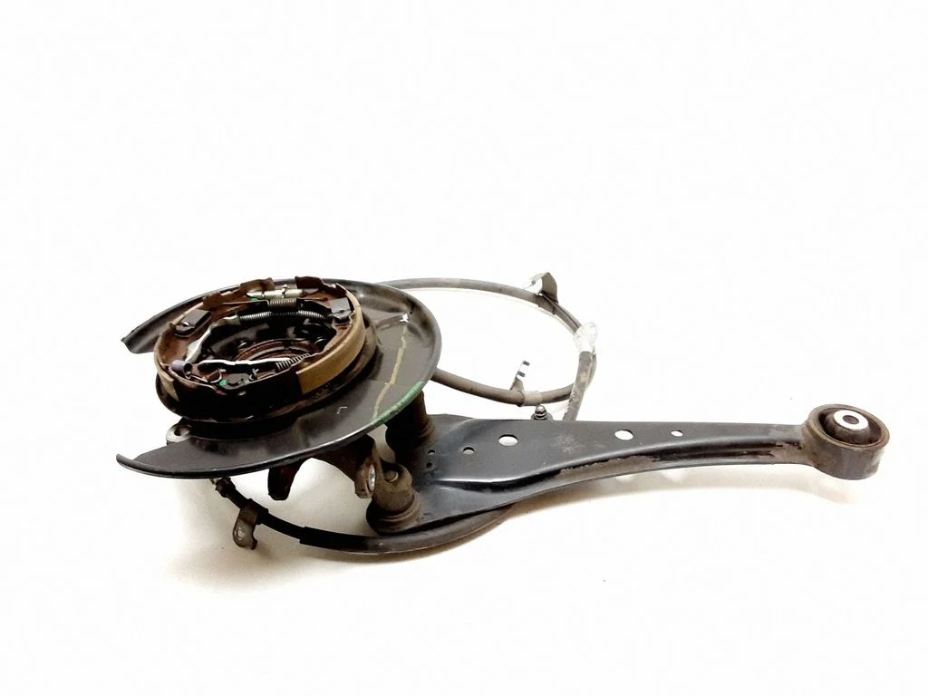 Tagumine rumm – tagumine vasak