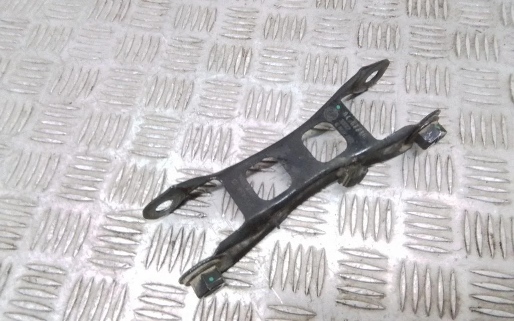 Rear control arm – BMW i3 (2013-)