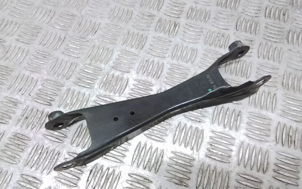 Rear control arm – BMW i3 (2013-)