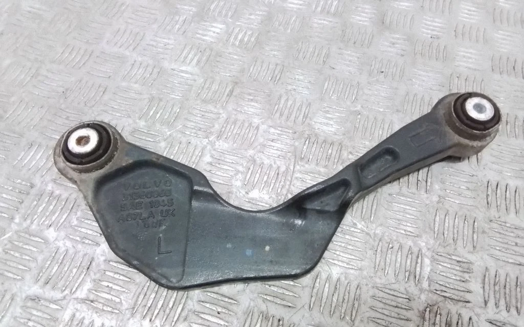 Rear control arm – Volvo S90, V90 (2016-)
