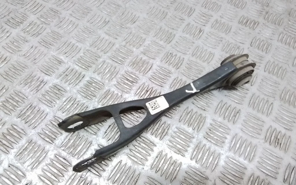 Rear control arm – BMW i3 (2013-)