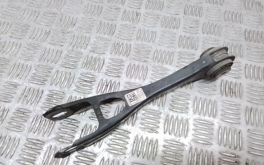 Rear control arm – BMW i3 (2013-)
