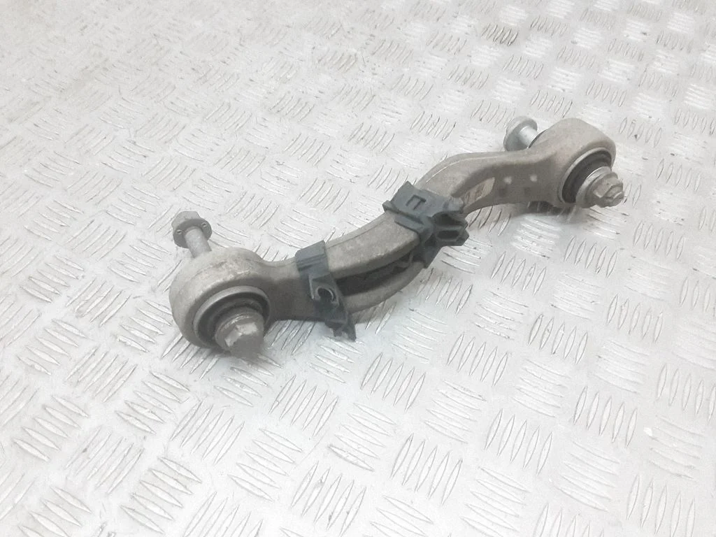 Rear control arm 6782135