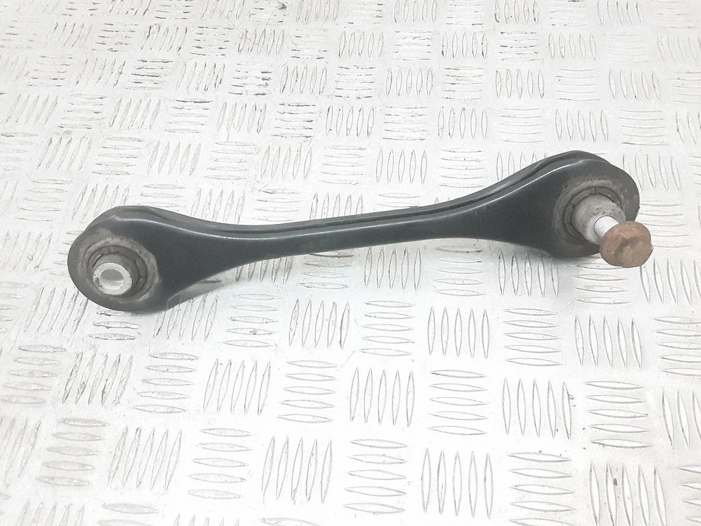 Tagumine õõtshoob 5Q0501529C