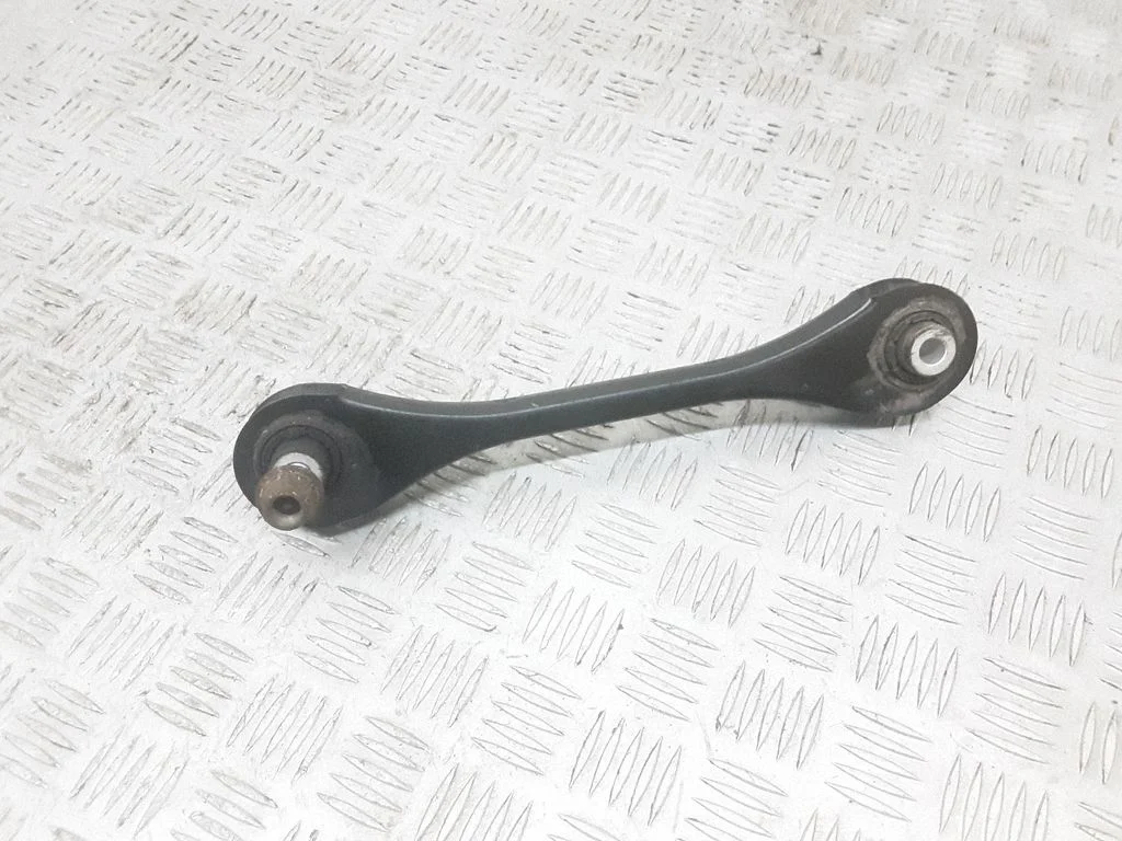 Tagumine õõtshoob 5Q0501529C