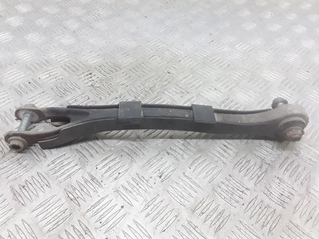 Rear control arm R2303520205