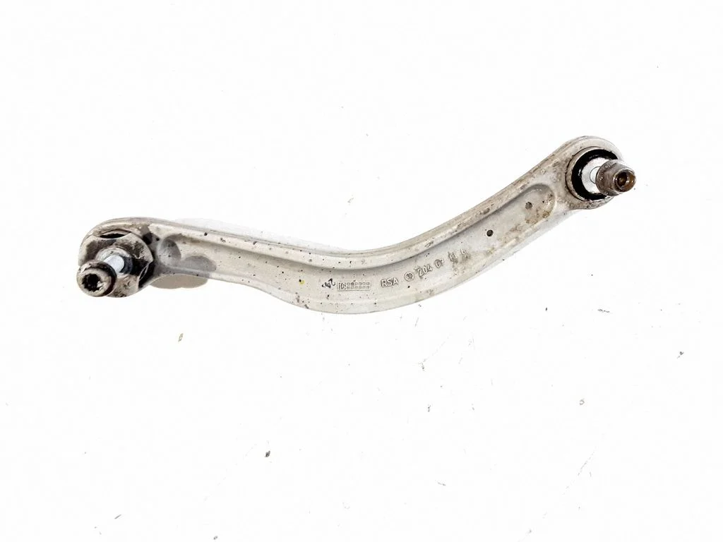 Rear control arm – Mercedes-Benz C-Class W205 (2014-2021)