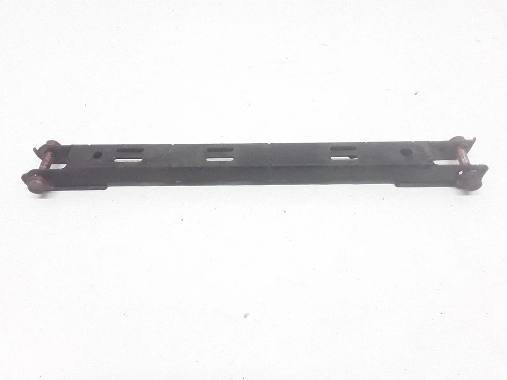 Rear control arm – rear left