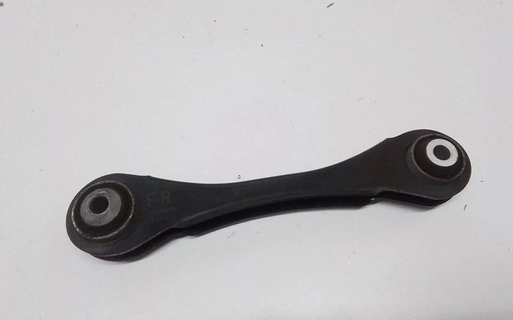 Rear control arm 6792517