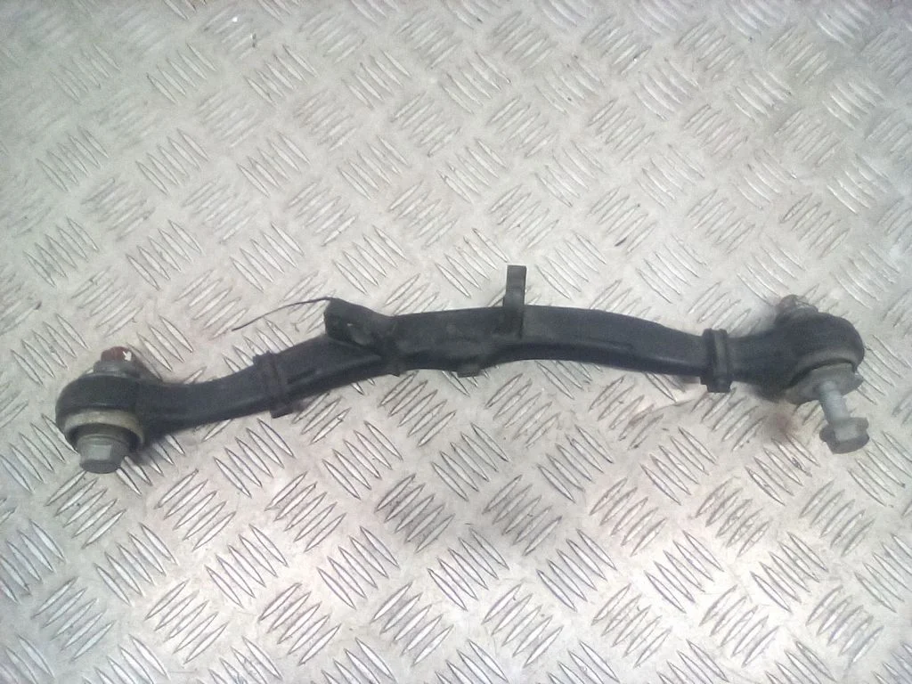 Rear control arm – rear left